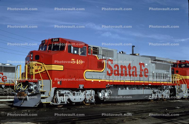 GE B40-8W	549, Santa-Fe ATSF Diesel Locomotive, Red & Silver, Warbonnet
