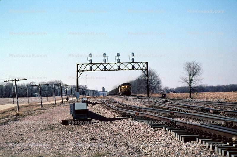 Union Pacific UP, signal gate, tracks