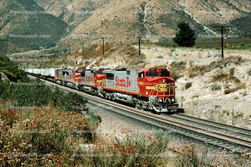 ATSF 697, Santa-Fe locomotive, GE C44-9W, C44