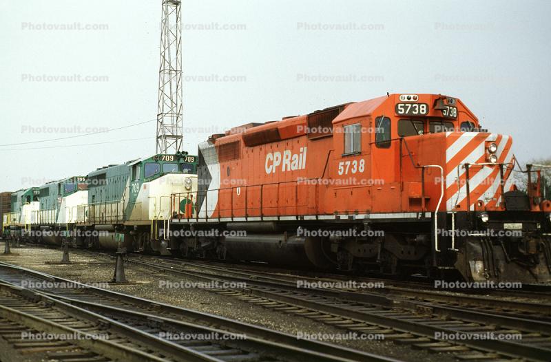 CP Rail 5738, EMD SD40-2