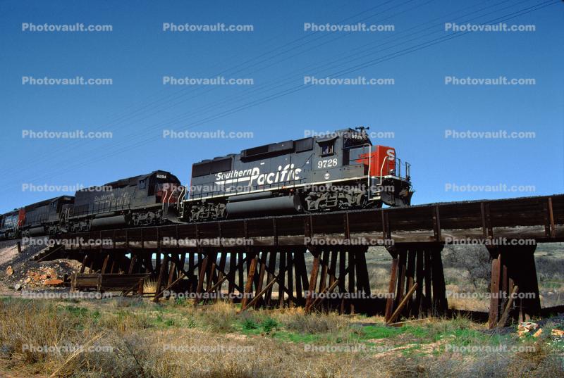 SP 9728 Southern Pacific, EMD GP60, Wood Bridge, Cochise Arizona