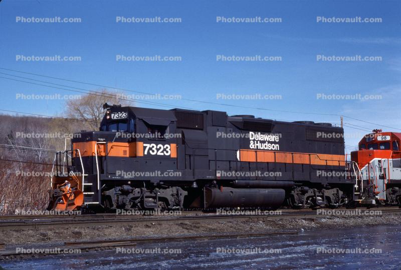 Delaware & Hudson, DH 7323 (GP38-2)