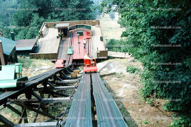 Cranmore Mountain Funicular, New Hampshire, Ski-Mobile, Skimobile, August 1966, 1960s