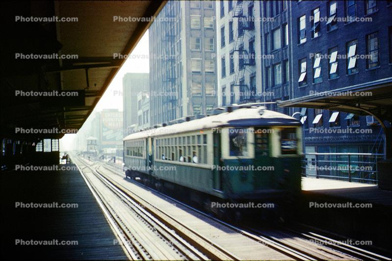 Chicago Elevated, El, CTA, downtown, buildings, 6000 series trainset, September 1971, 1970s