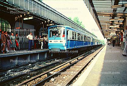 Train Station, platform, commuters, people