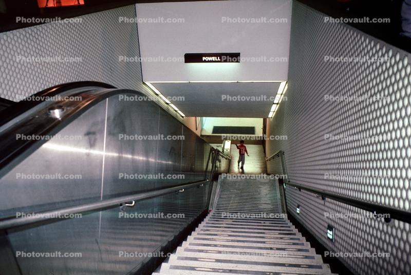 Station Stairs, escalator