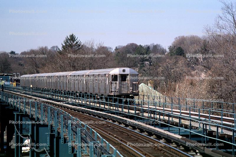 R32, Grant Avenue, elevated train, NYCTA