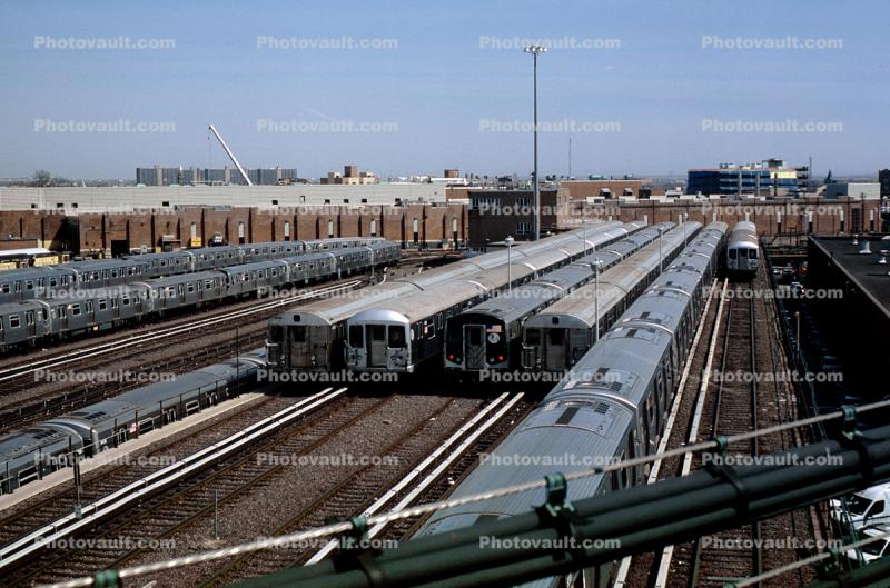 R32, R42, R160, East NY Yard, NYCTA
