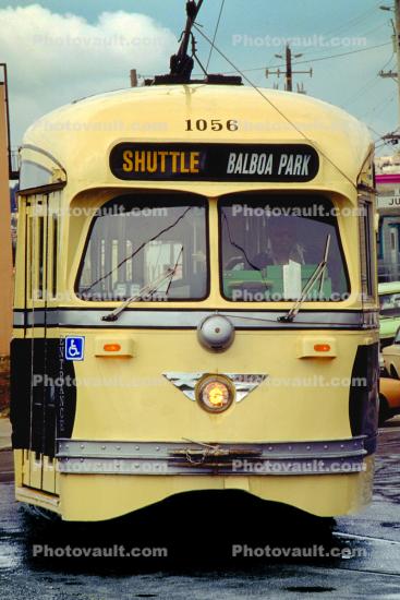 Kansas City-Missouri, Tribute livery, No. 1056, F-Line, PCC head-on, Muni, San Francisco, California