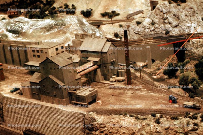 Model Train Layout, streets, buildings, Mine, Mining, Mountain