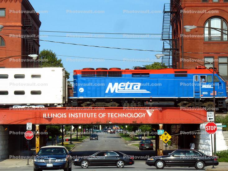 Metra, METX 203, EMD F40PHM-2, Illinois Institute of Technology