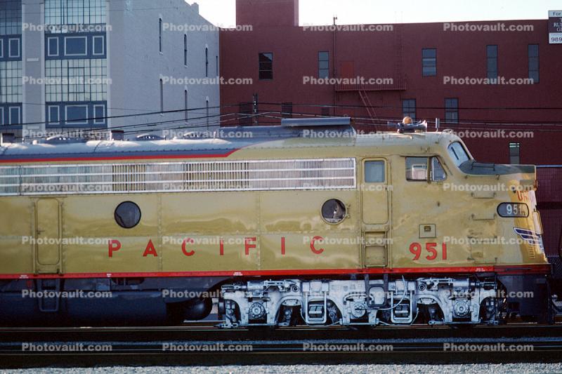 Union Pacific, Diesel Electric Locomotive, F-Unit, 4th Street Station