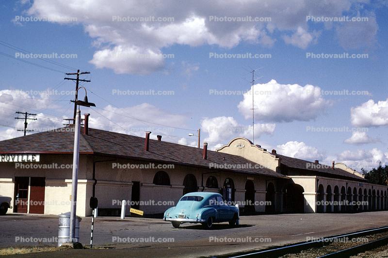 Oroville Rail Terminal, Car, Vehicle, Automobile, Depot, building, 1940s
