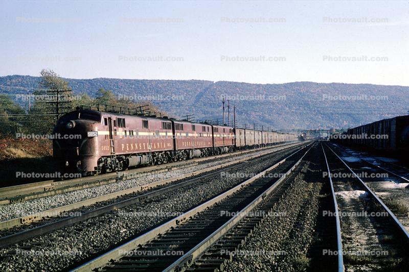 Pennsylvania Railroad 5852, F-Unit, January 1964