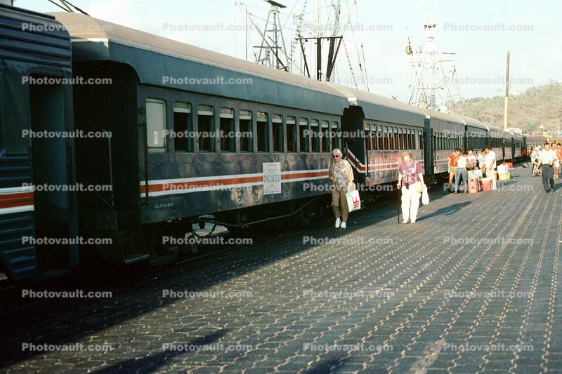Caldera, Passenger Railcar