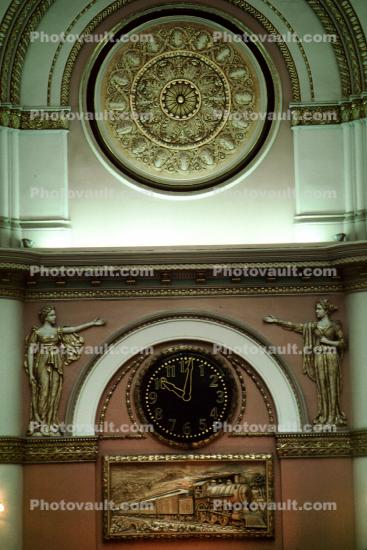 Clock, Angel Wings, Lyre, arch, Train Station, Depot, Terminus, Terminal, Union Station, Nashville