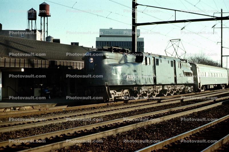 PC 4882, Altoona GG1, Penn Central, Catenary, GG-1, Water Towers, factory building