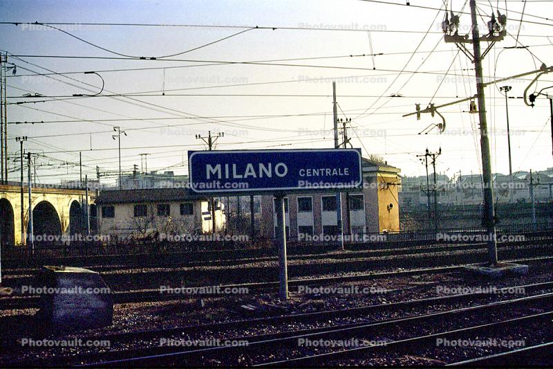Milano Centrale, Sign, Train Station