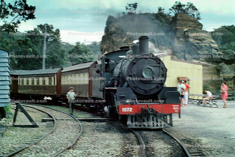 Australia, Steam loco #1072, 'The City of Lithgow', 4-6-2 ('Pacific'), express passenger engine, NSW Blue Mountains, Sydney, Pacific 231, Railroad Tracks, 1950s