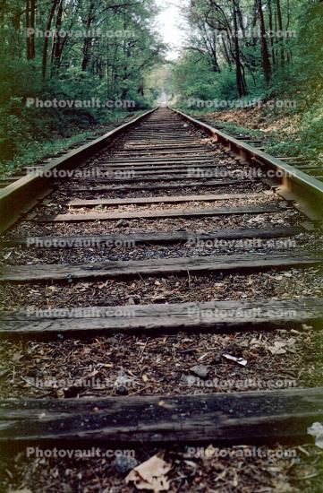 vanishing point railroad tracks