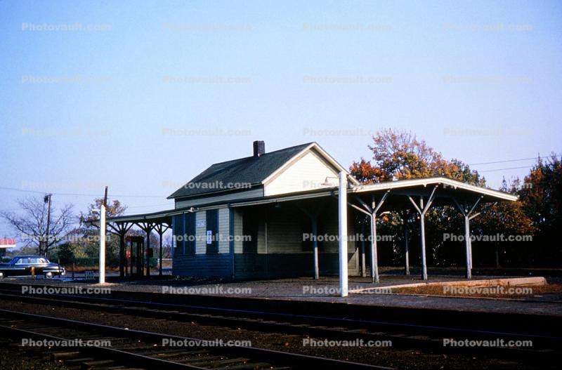 Great RiverTrain Station, Long Island, building, car, October 1963, 1960s