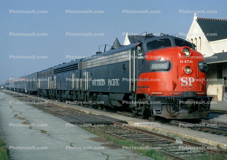 Southern Pacific F-Unit locomotive #6458