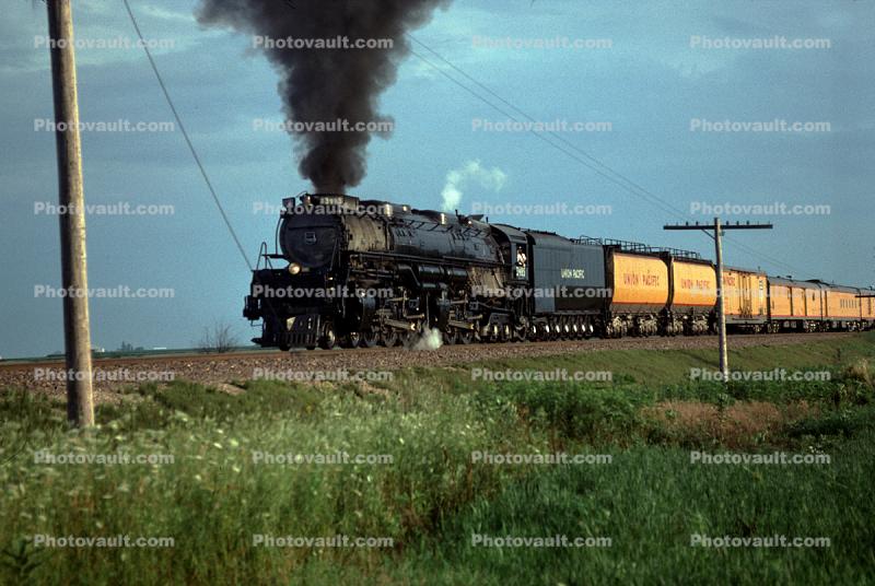 Union Pacific Train, ALCO 4-6-6-4 #3985, Challenger-type