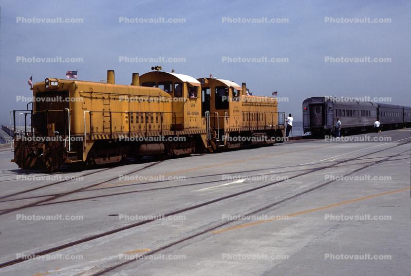 65-00636, USN Switchers, excursion train, Naval Weapons Station Earle, Sandy Hook Bay, New Jersey, June 25, 2000