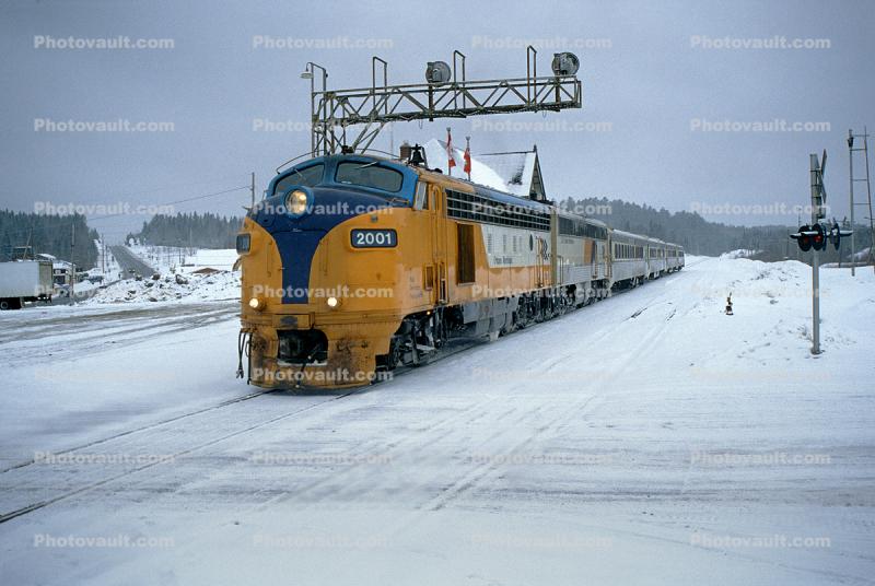 Ontario Northland Railway ON 2001, 1500-series GMD FP7, F-unit, snow, cold, winter