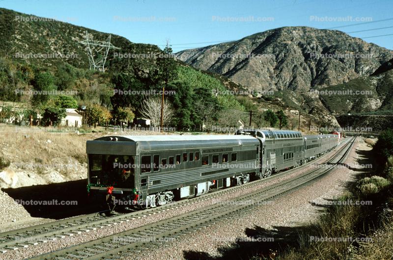 ATSF Vista Dome railcar, Santa Special, Blue Cut in Cajon Pass