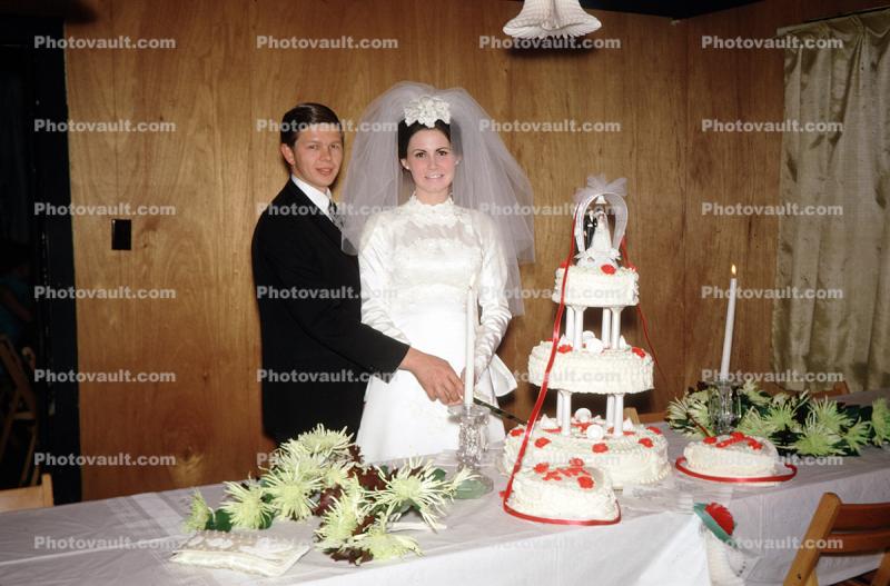 Cake Cutting, Groom and Bride, flowers, smiles, 1950s, Hobart Indiana