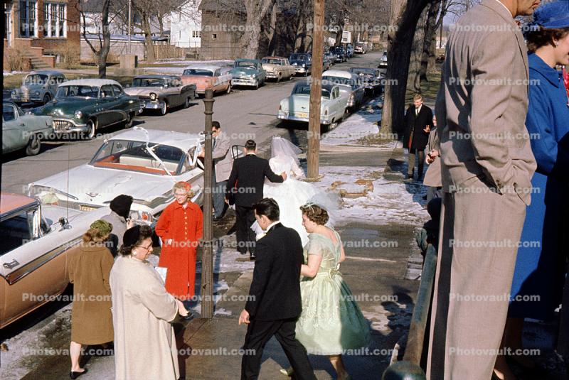 Bride and Groom, cars, snow, guests, 1950s