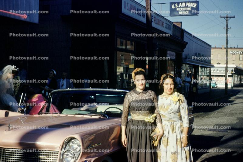 U.S. Air Force Recruiting Office, women, Lincoln Continental car, September 1959, 1950s