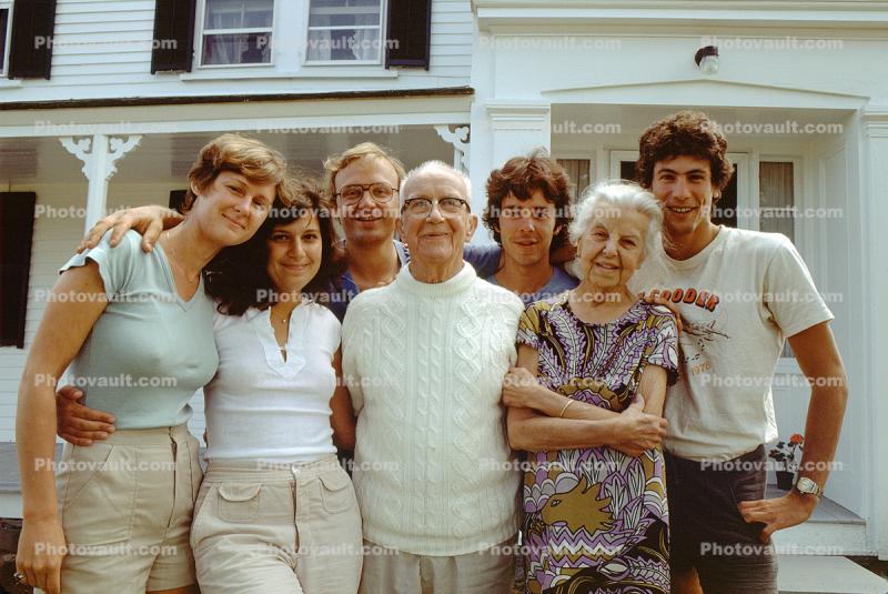 Linda, Naomi, dawg, Buckminster, Jaime, Anne, Jonathan, Deer Isle, Maine, 1980, 1980s