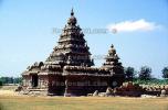 Shore Temple, Bay of Bengal, Mahabalipuram, Tamil Nadu, CAIV03P15_16