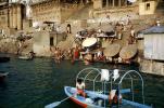 Ganges River, Banaras, Varanasi, Washing, bathing, people, water, CAIV04P04_07