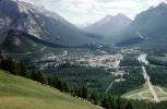 Bow River, valley, road, highway, Banff, CCAV01P05_10