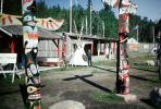 Totem Poles, tourist trap, Hudson Bay, CCQV02P02_16