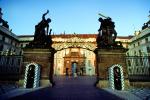 Entrance Gate, Mathais Gate (back), Soldier, Guard, Guardhouse, Hradcany, Castle Prague, CECV01P11_05B