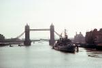 HMS Belfast (C35), Royal Navy light cruiser, Tower Bridge, London, River Thames, CEEV06P01_04