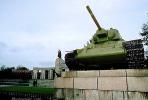 T-34 tank, Berlin, Barbed Wire, Soviet War Memorial, (Tiergarten), CEGV02P08_05.2588