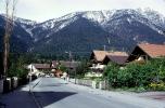homes, buildings, flowers, street, houses, forest, sidewalk, Garmisch, Garmisch-Partenkirchen, Bavaria, CEGV06P12_12