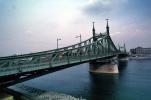 Liberty (Freedom) Bridge, Szabads?g hid, Danube River, Budapest, CEHV01P11_17