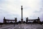 Heroe's square, Hosšk tere, Millennium Memorial, statue complex, colonnades, famous landmark, Budapest, CEHV01P13_01