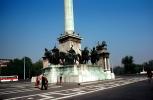 Horse Statues, Soldiers, Chariot, Heroe's square, Hos?k tere, Millennium Memorial, statue complex, colonnades, famous landmark, Budapest, CEHV01P15_03