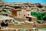Adobe Building in the Desert, Kalaat M'Gouna, Tinghir Province, Dra-Tafilalt, CJMV01P04_12.1725