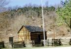 Log cabin at Knob Creek farm, Abraham Lincoln's boyhood home replica, Hodgenville, Abraham Lincoln Birthplace National Historical Park, Kentucky, CLKV01P14_10