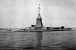 Statue Of Liberty, 1950s, CNYPCD1194_004