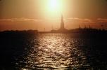 Statue Of Liberty, sun sheen, glint, 1 December 1989, CNYV04P03_14