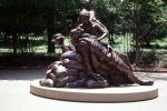 Women's Memorial, Vietnam Veterans War Memorial, Statue of nurses and soldiers, Statuary, Sculpture, CONV04P04_01